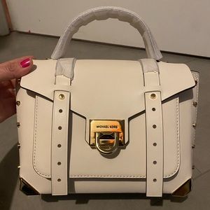 New Manhattan Ivory White Gold Michael Kors Crossbody Strap Top Handle Stud Bag